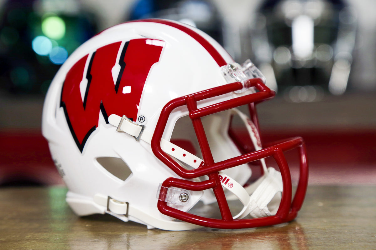 badgers mini helmet