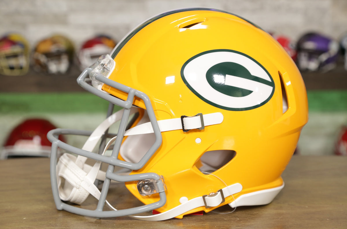 Green Bay Packers 1961-1979 Throwback Riddell Speed Mini Football Helm