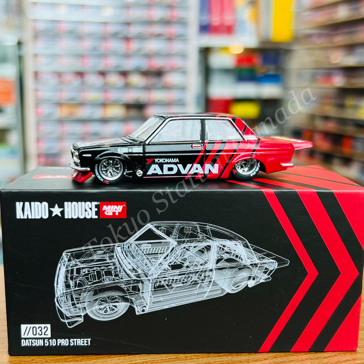 MINI GT x Kaido House 1/64 Datsun 510 Pro Street ADVAN LHD