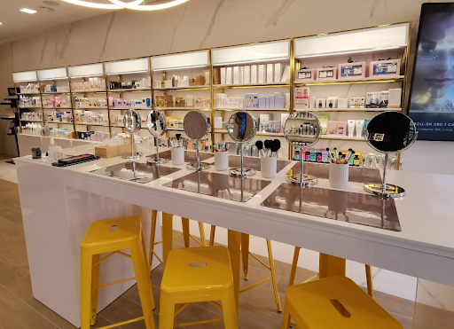 espacio talleres gratuitos de la tienda jaune by maria padilla en sabadell