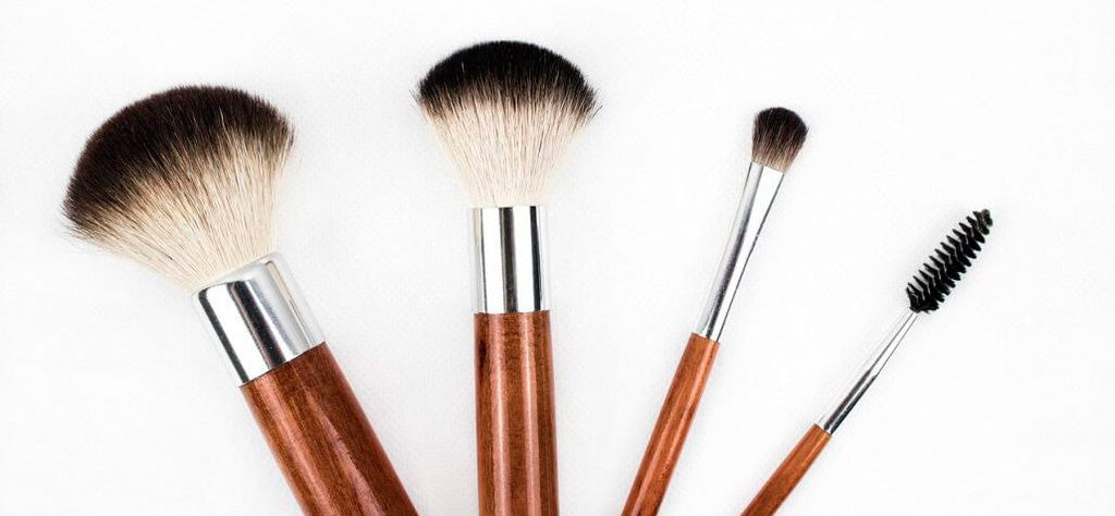 Limpiar las brochas de maquillaje: clave para la salud de tu piel