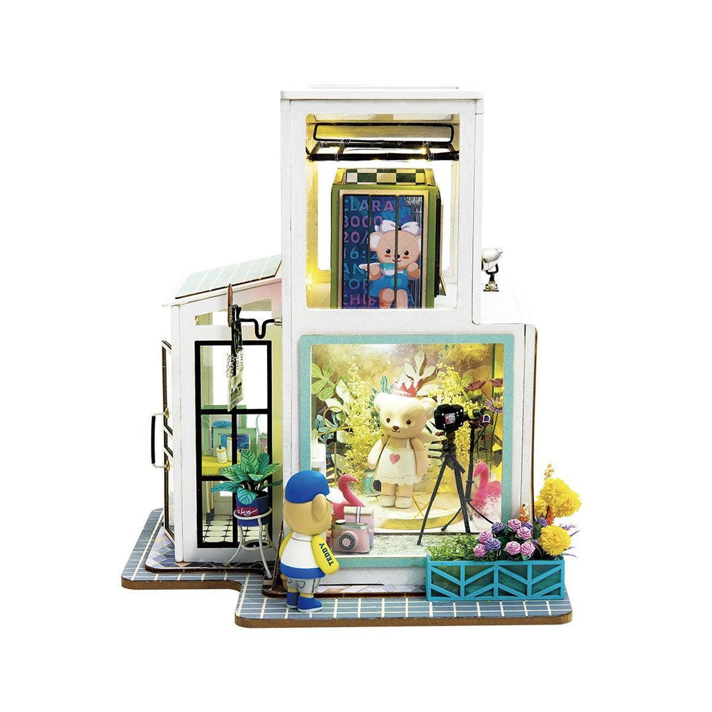 studio wooden dolls house