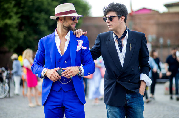 traje con accesorios para hombre