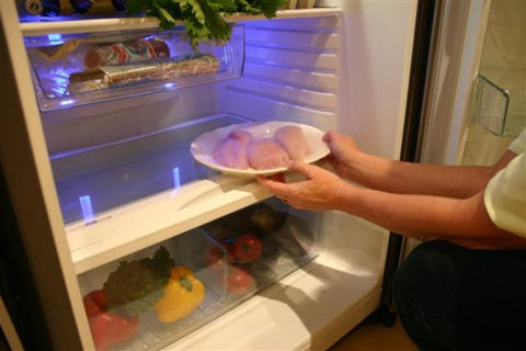 冷凍したお肉は冷蔵庫で解凍できる