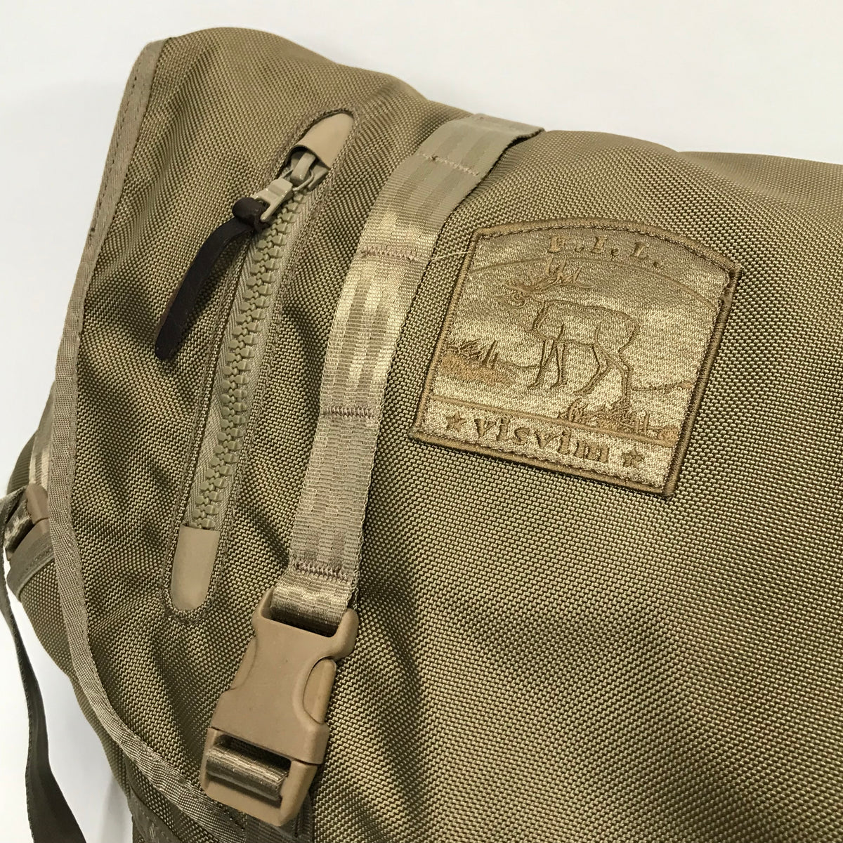 visvim ballistic 28L Shaker メッセンジャーバッグ camping.com