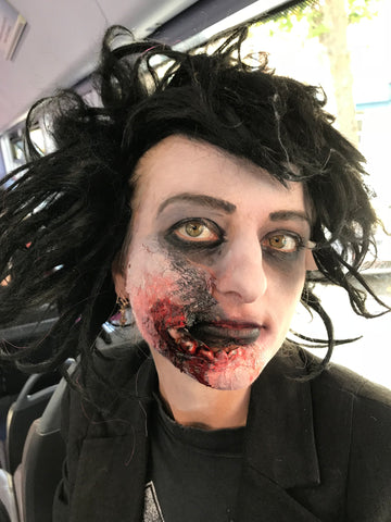 zombie_makeup_with_teath
