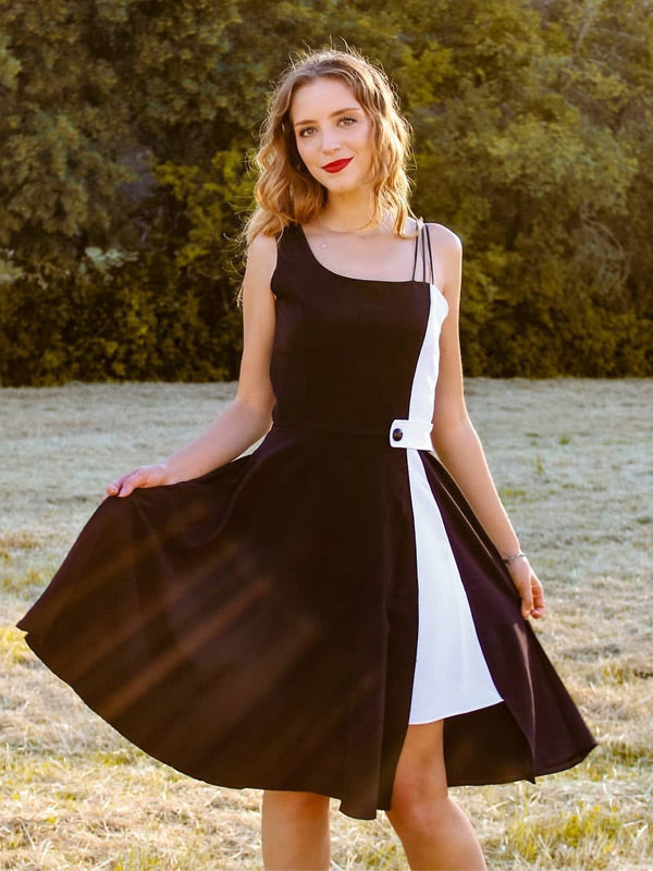 Black 1950s Solid Spaghetti Dress