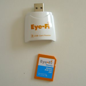 Eye-fi card and adapter