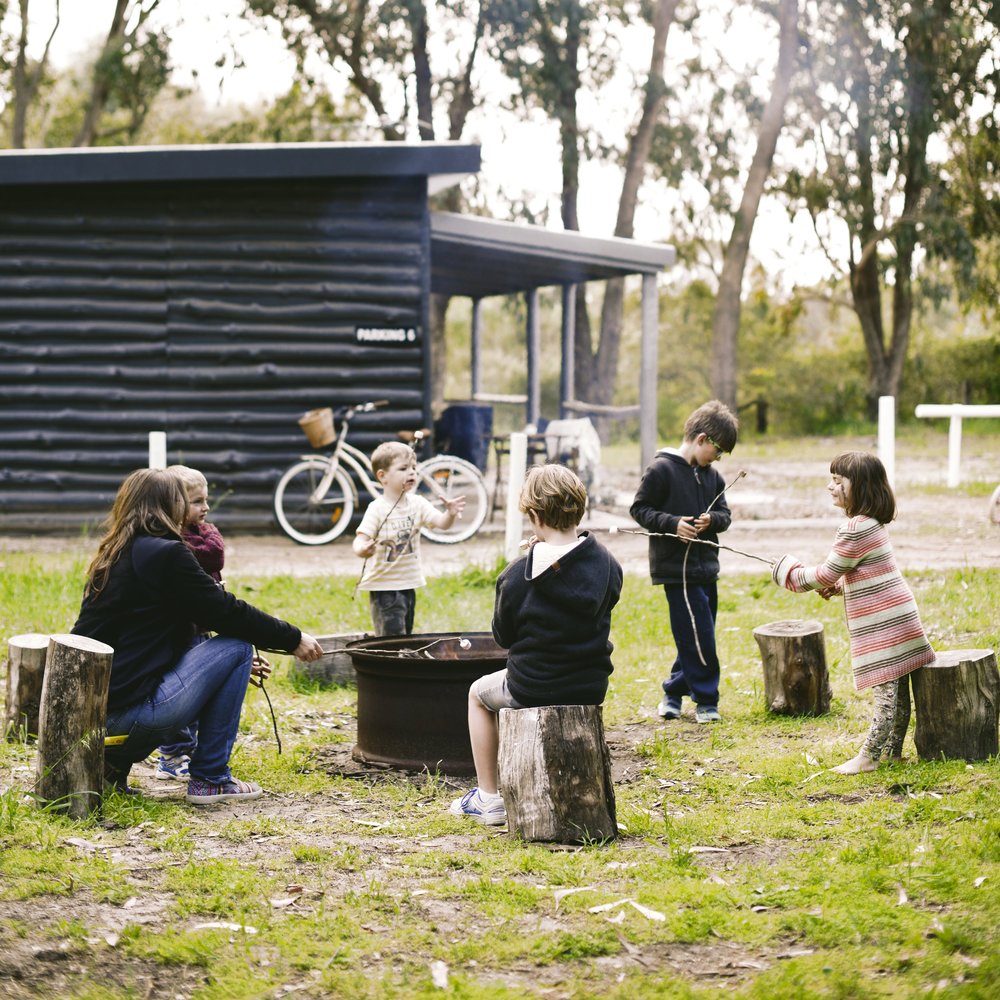 kids roasting marshmellows esperance chalet villages