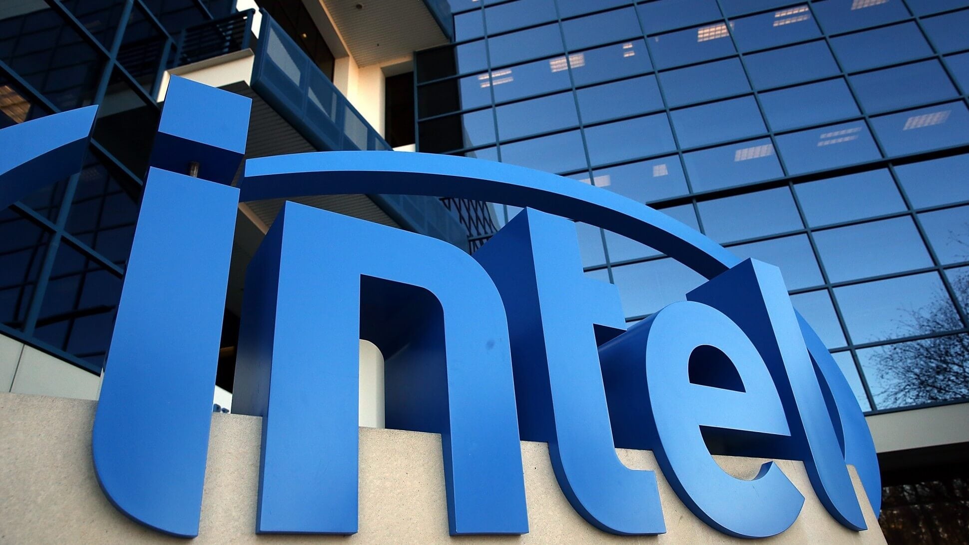 Intel anuncia anuncia acuerdos con Ferrari, BMW, Nissan, SAIC Motor, Volkswagen y Paramount Pictures #CES18