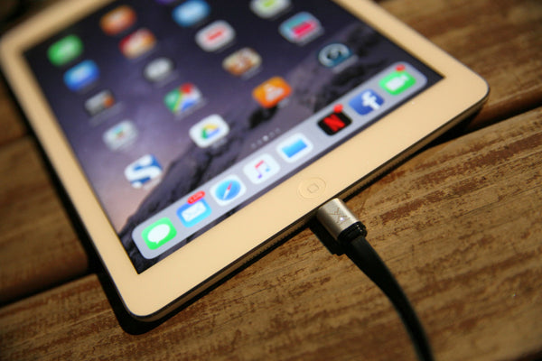 Lexuma XMag XMAG-LC-Plus Magnetic Lightning Cable (For Apple Devices) magnetic charging cable apple best magnetic lightning cable anker magnetic charging cable review usb c iphone XS charger quick charge 3.0 magnetic cable magnetic lightning usb cable mobile accessories ipad apple watch charger cable 2 in 1 charger cable trilobi volta charger znaps wsken iOS magcable iPhone充電線 - GadgetiCloud