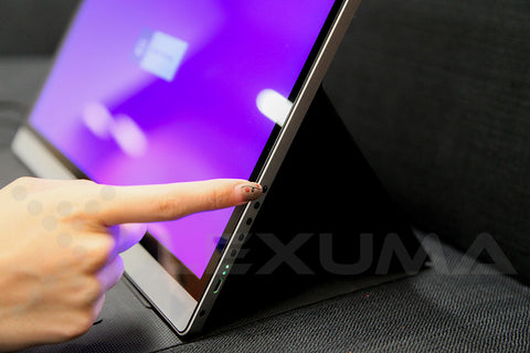Lexuma-XScreen-4K-UHD-Touch-Portable-Monitor-power-turn-on
