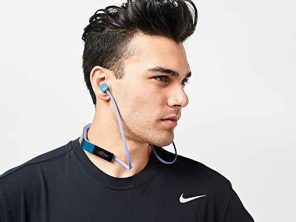 different types of earphones headphones earbuds wireless wired headphones at GadgetiCloud sports headphone