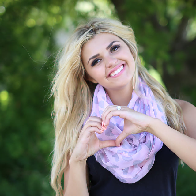 heart print scarf in pink