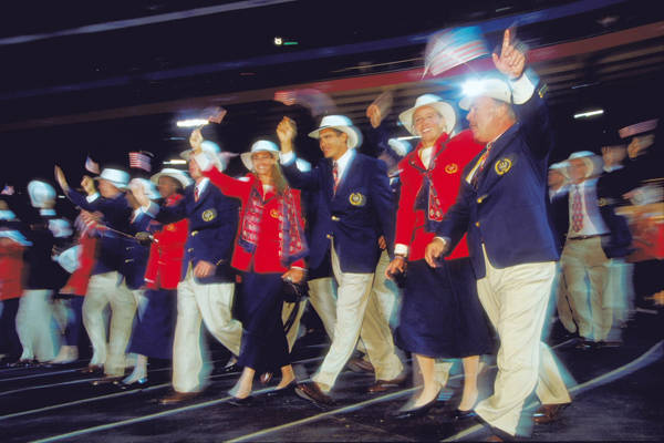 2000 female Olympians from USA wearing scarves