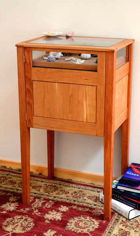 Display cabinet in cherry