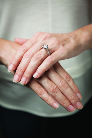 Oakland Local Jeweler Provides Free Ring Sizing Service to the Public