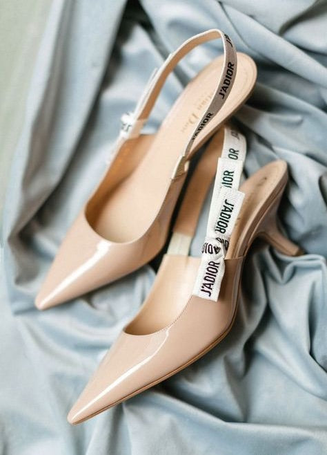 Dior's biege "Kitten heels" shoes