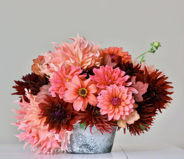 Living Coral Bouquets – Flower Trends for Fall 2019