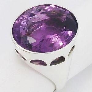 Amethyst signet ring