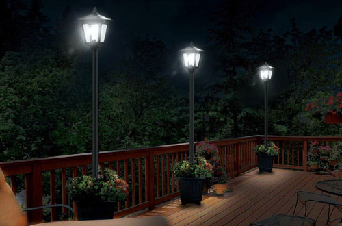 solar powered deck post lights