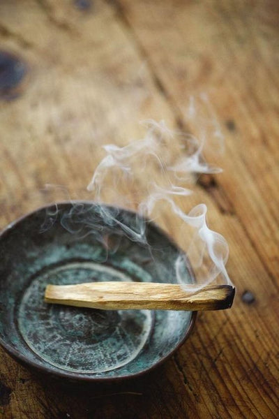 palo santo smoke cleansing