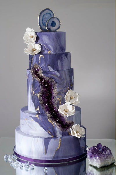 ultra violet wedding cake pantone