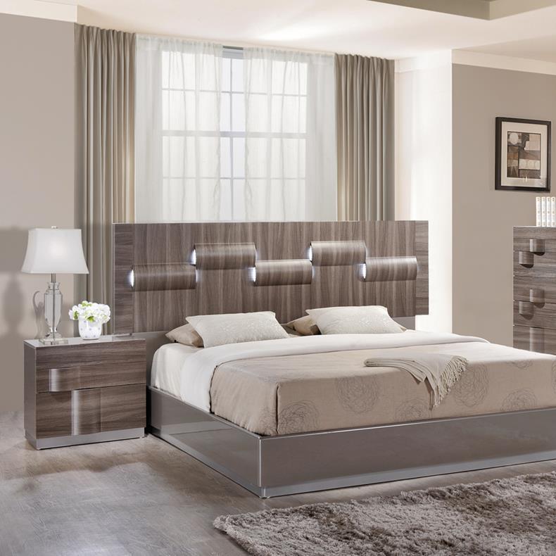 Global Furniture Adel 2 Piece Platform Bedroom Set In High Gloss