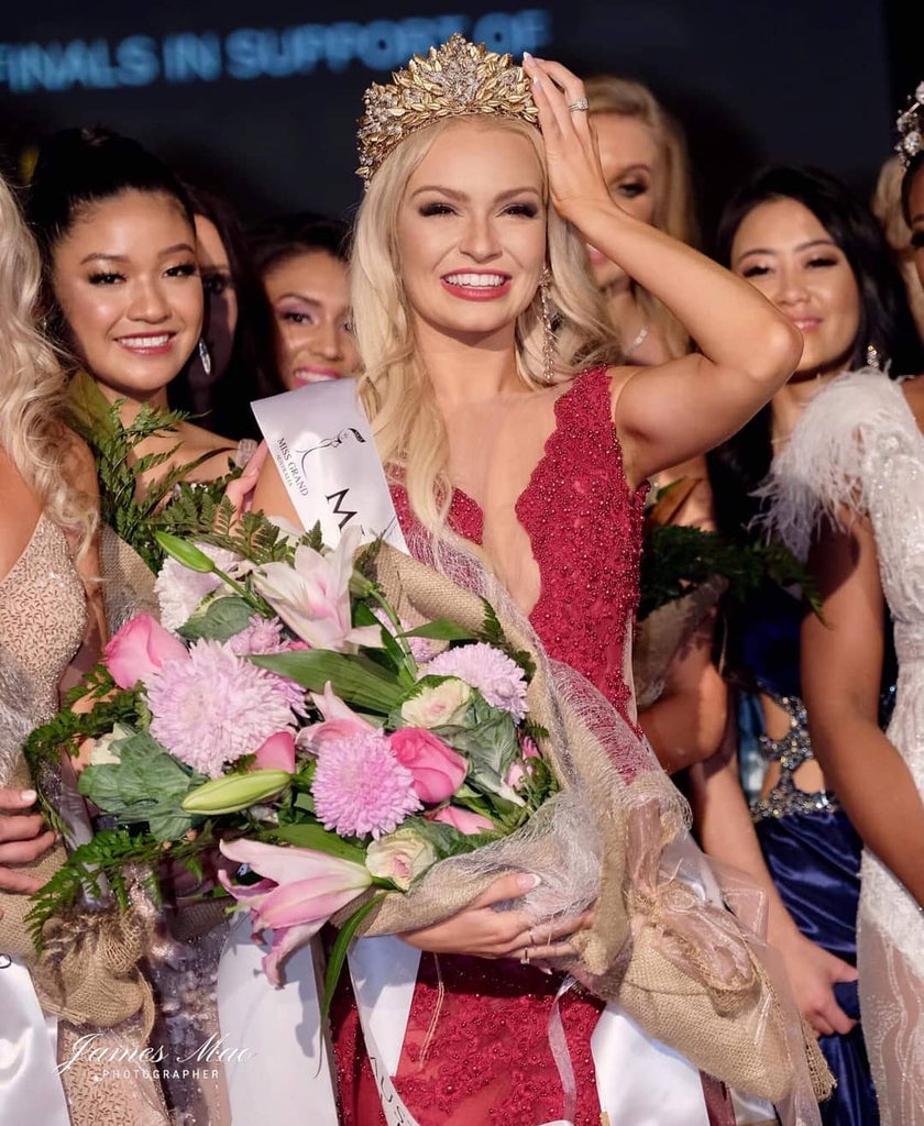 Miss Grand Australia 2019 crowned with Destiny Crown.