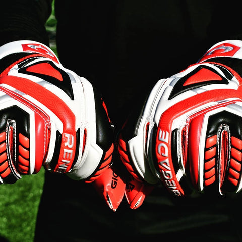 How To Choose The Right Gloves For Your Goalkeeping Child