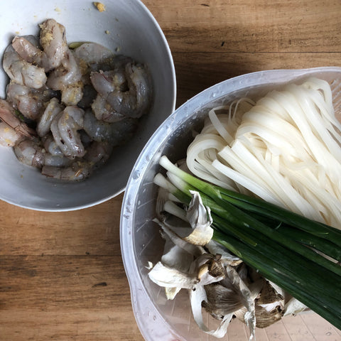 korean recipe shrimp and veggie vegetable rice noodles infrared-roasted sesame oil cheongjang korean soy sauce