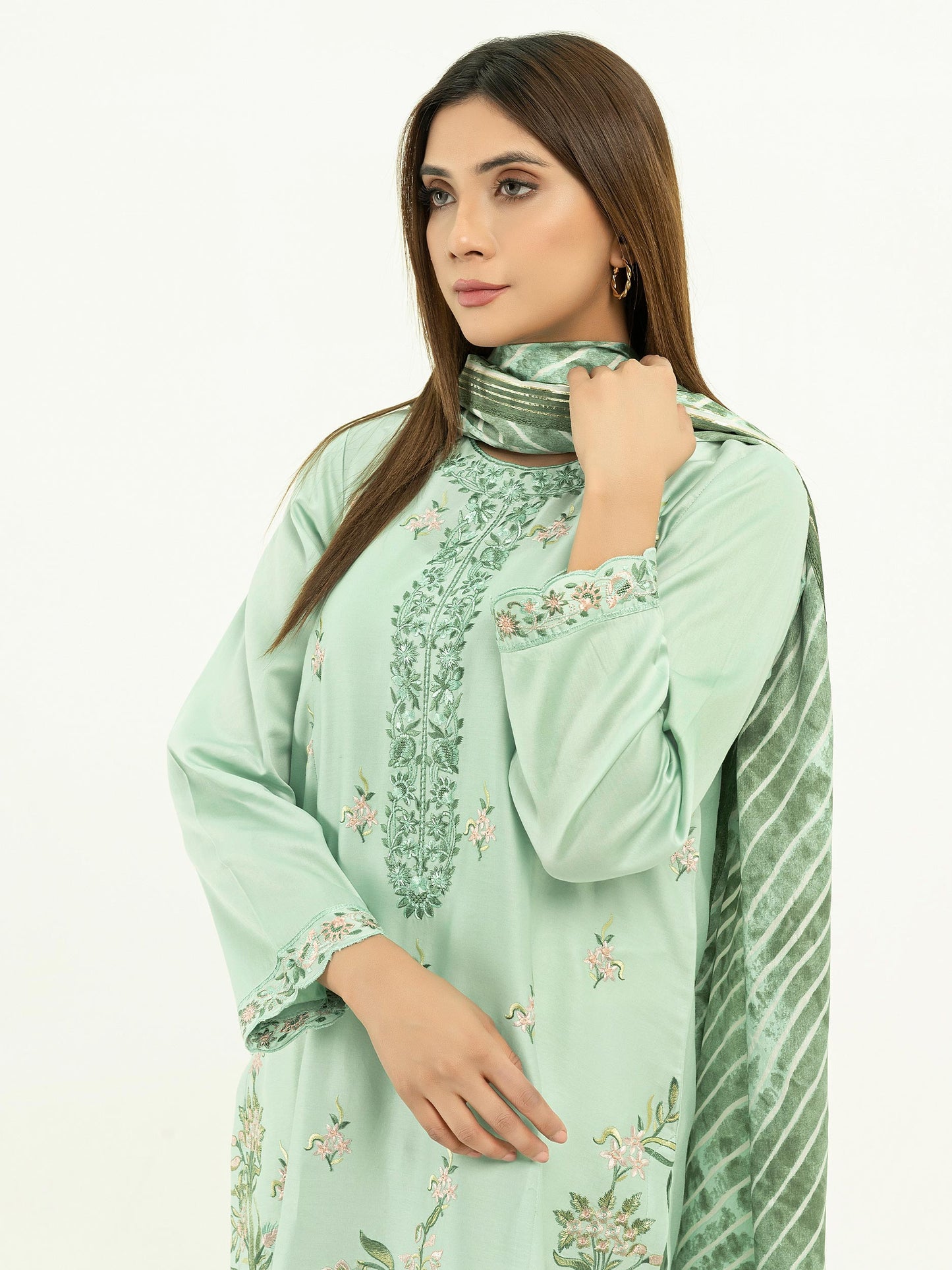 2 Piece Lawn-Embroidered (Pret)