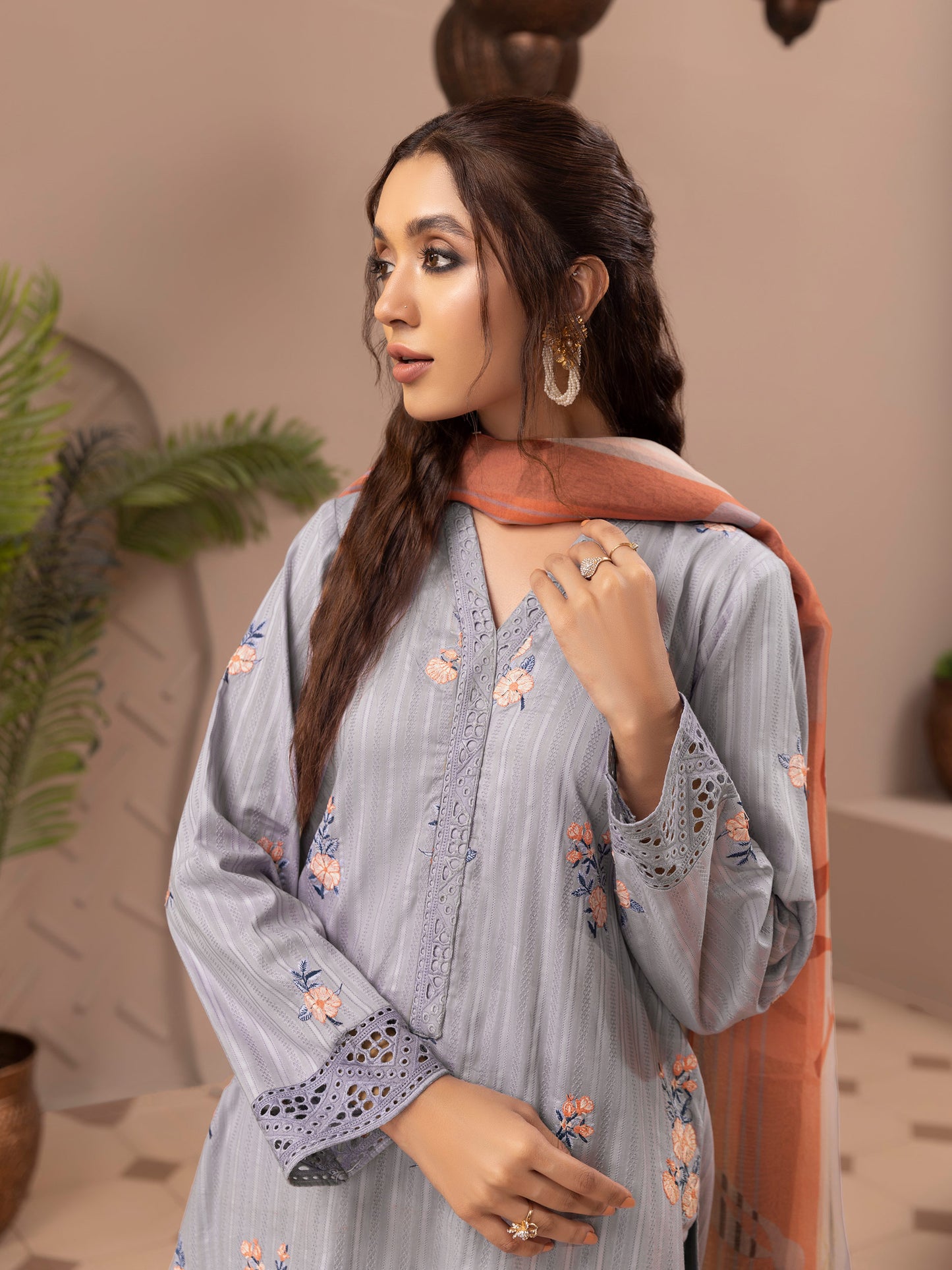 2 Piece Lawn Suit-Embroidered (Unstitched)