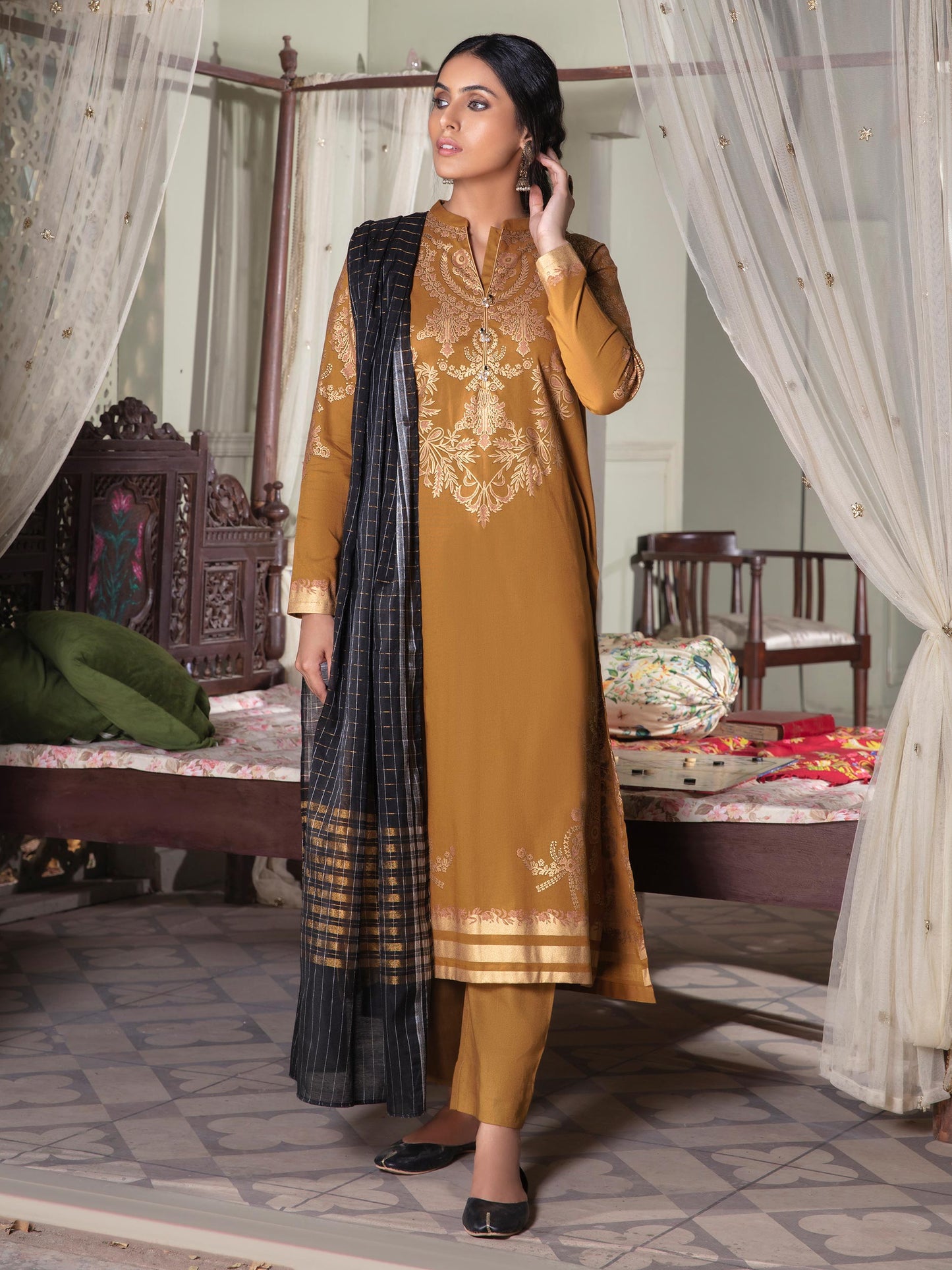 3 Piece Khaddar Suit-Pasted (Unstitched)