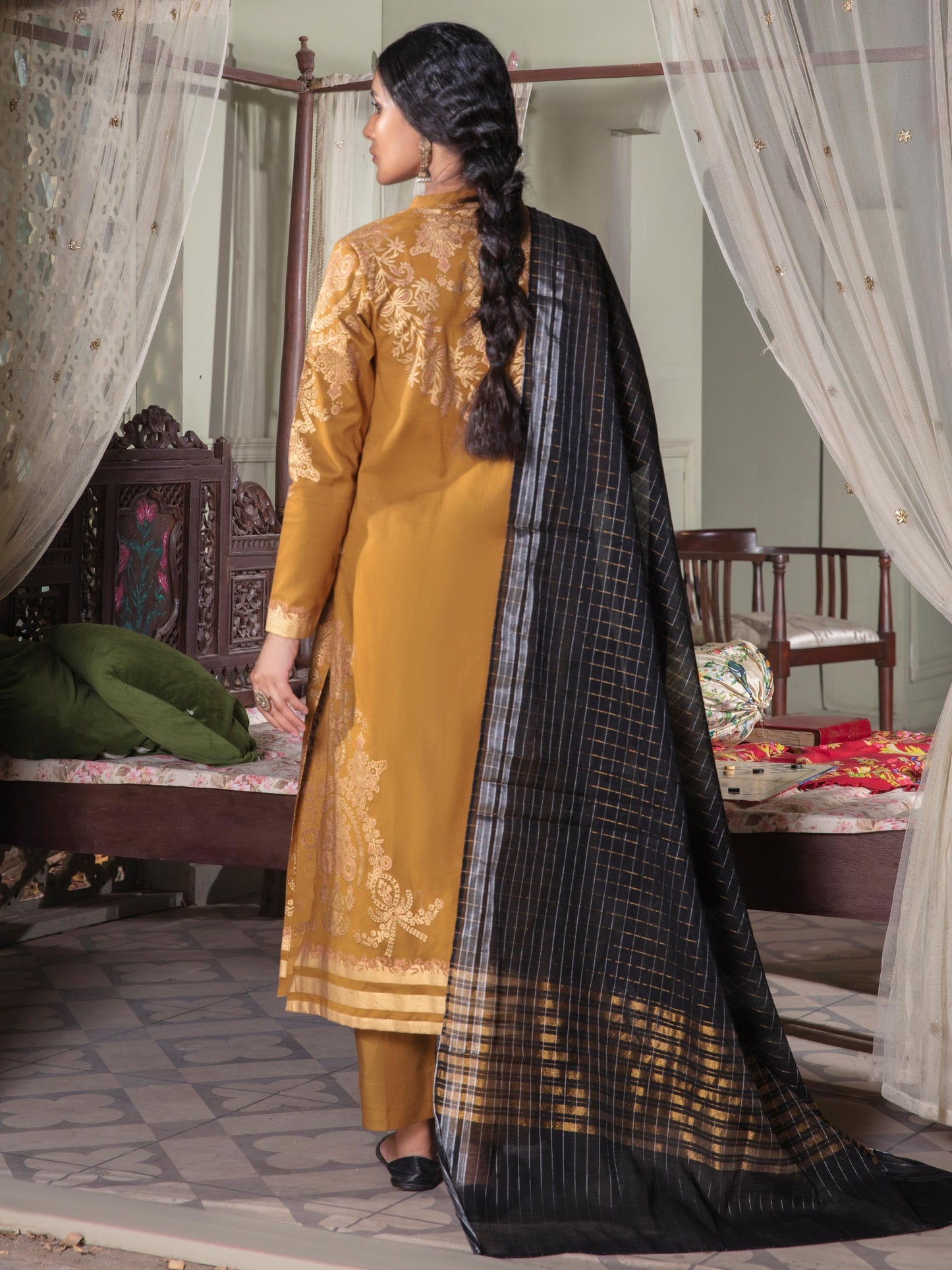 3 Piece Khaddar Suit-Pasted (Unstitched)