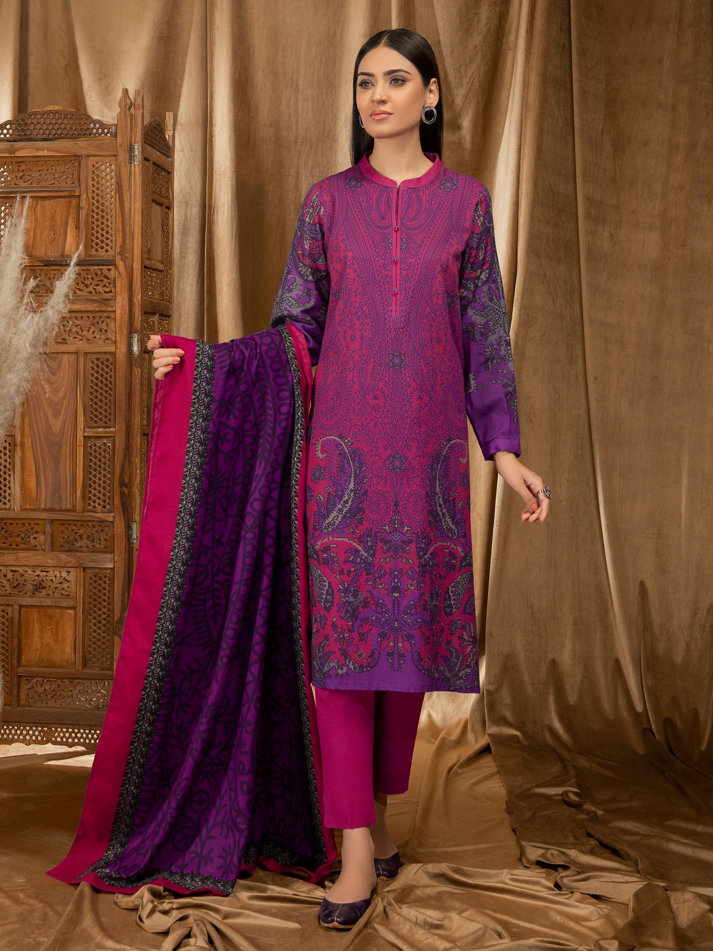 3 Piece Khaddar Suit-Printed (Unstitched)