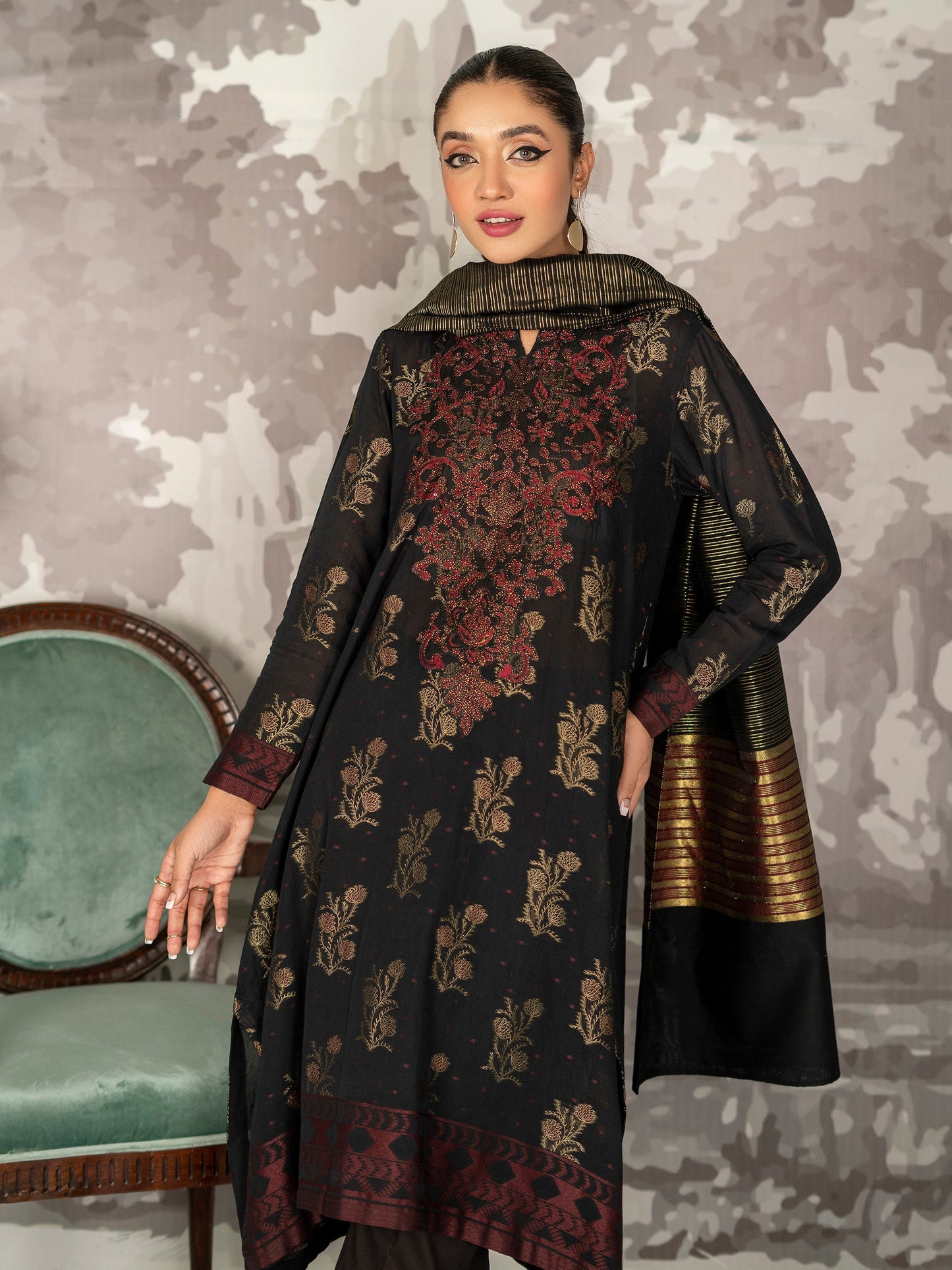 3 Piece Embroidered Jacquard Suit