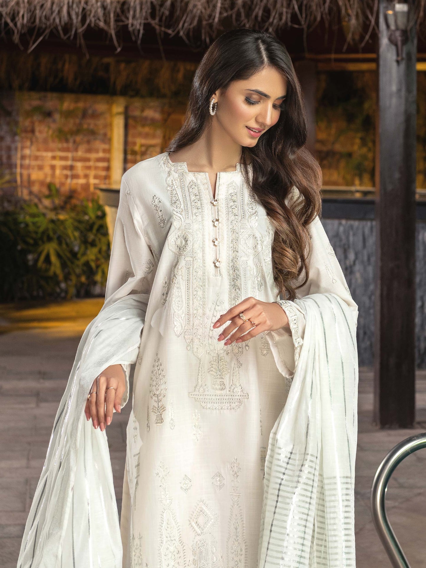 2 Piece Lawn Suit-Embroidered (Unstitched)