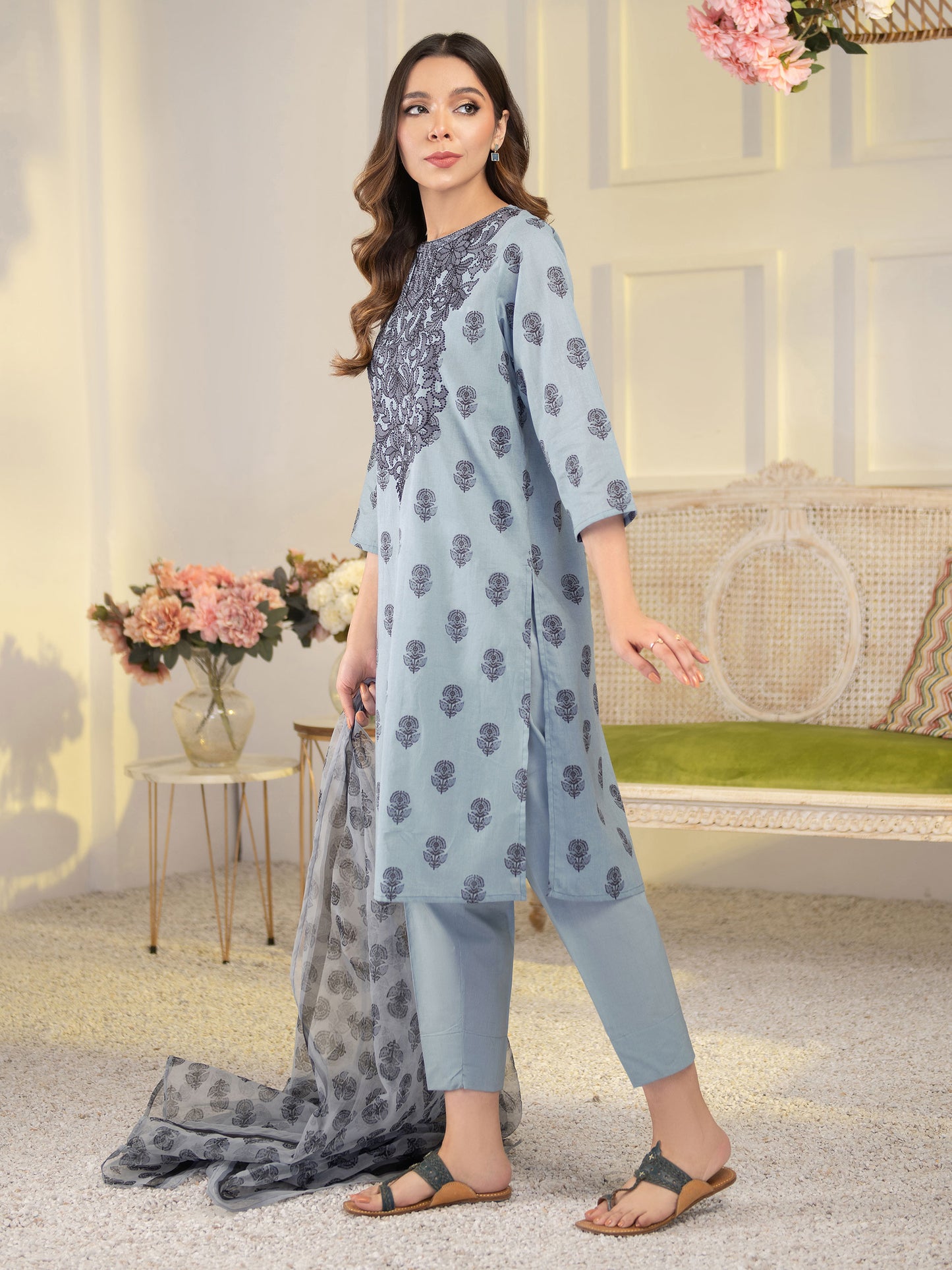 3 Piece Lawn Suit-Embroidered (Unstitched)