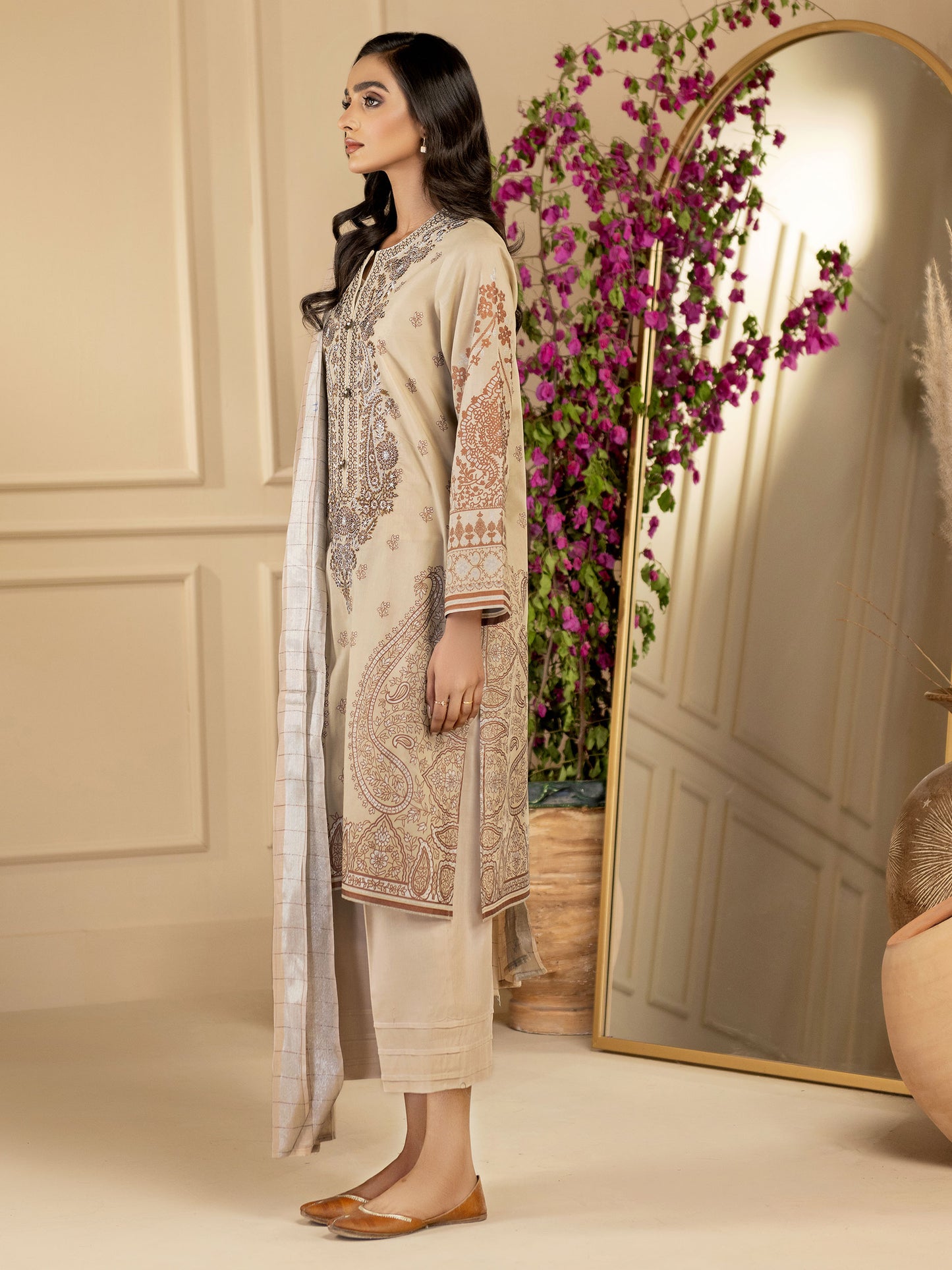 3 Piece Lawn Suit-Embroidered (Unstitched)