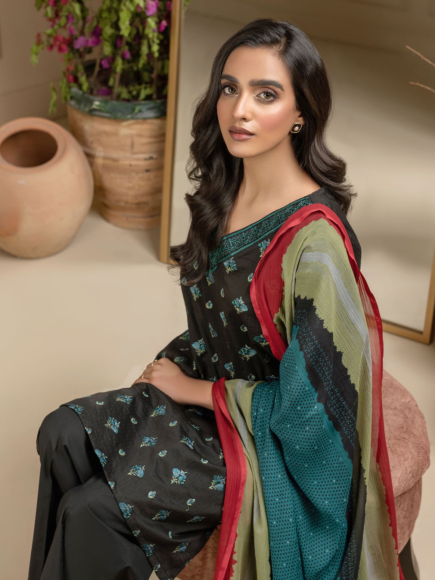 2 Piece Lawn Suit-Embroidered (Unstitched)