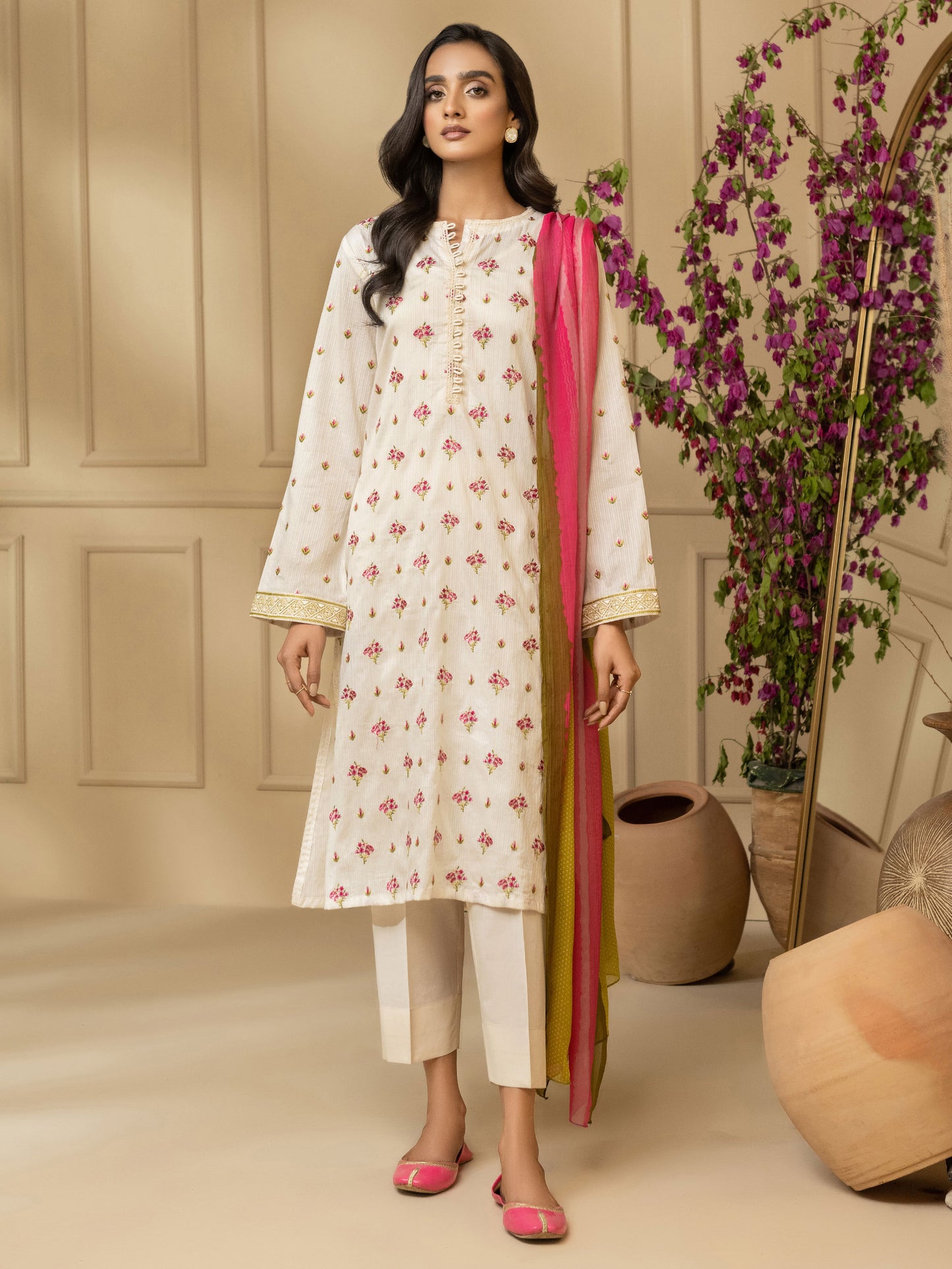 2 Piece Lawn Suit-Embroidered (Unstitched)