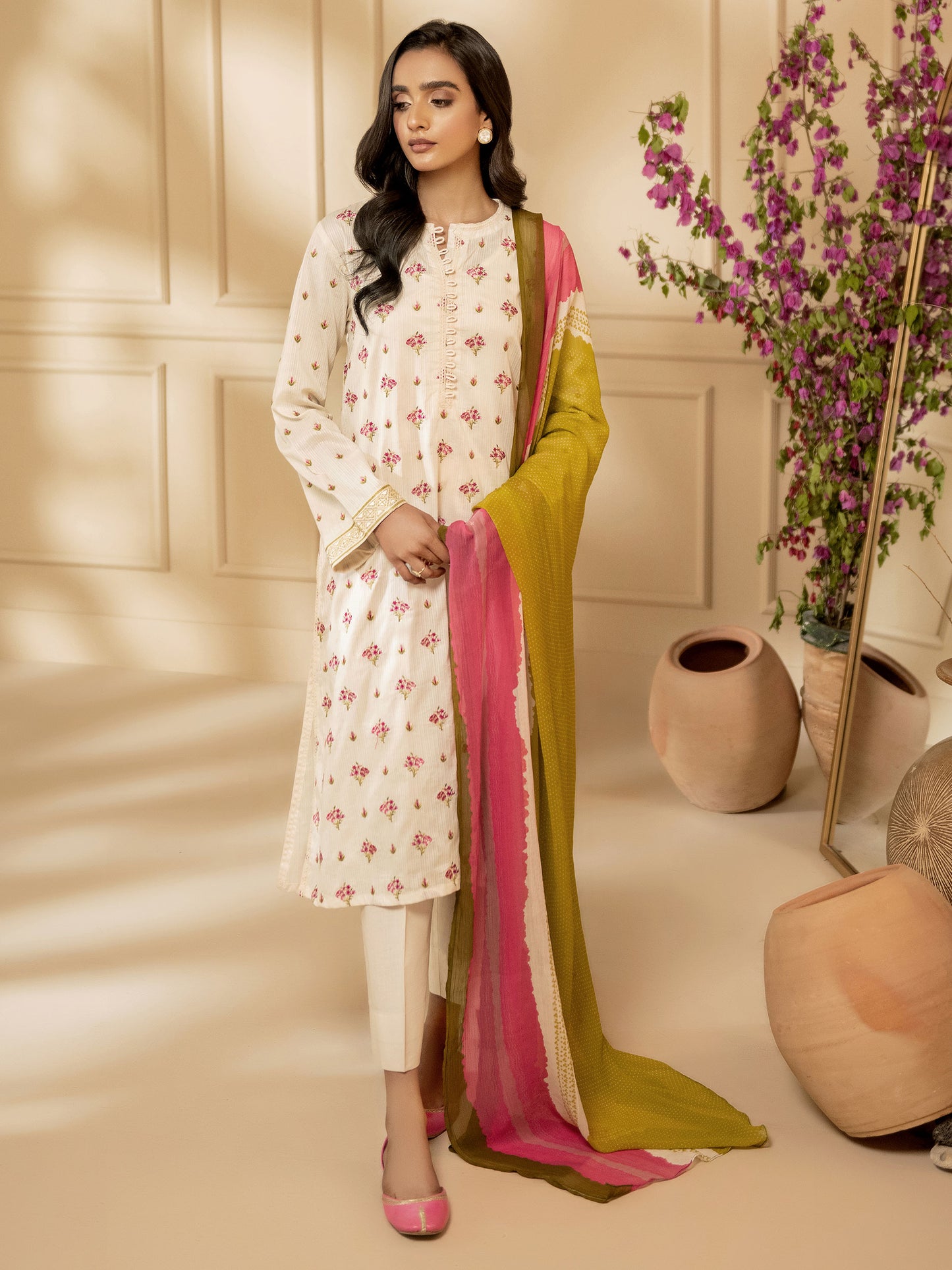 2 Piece Lawn Suit-Embroidered (Unstitched)