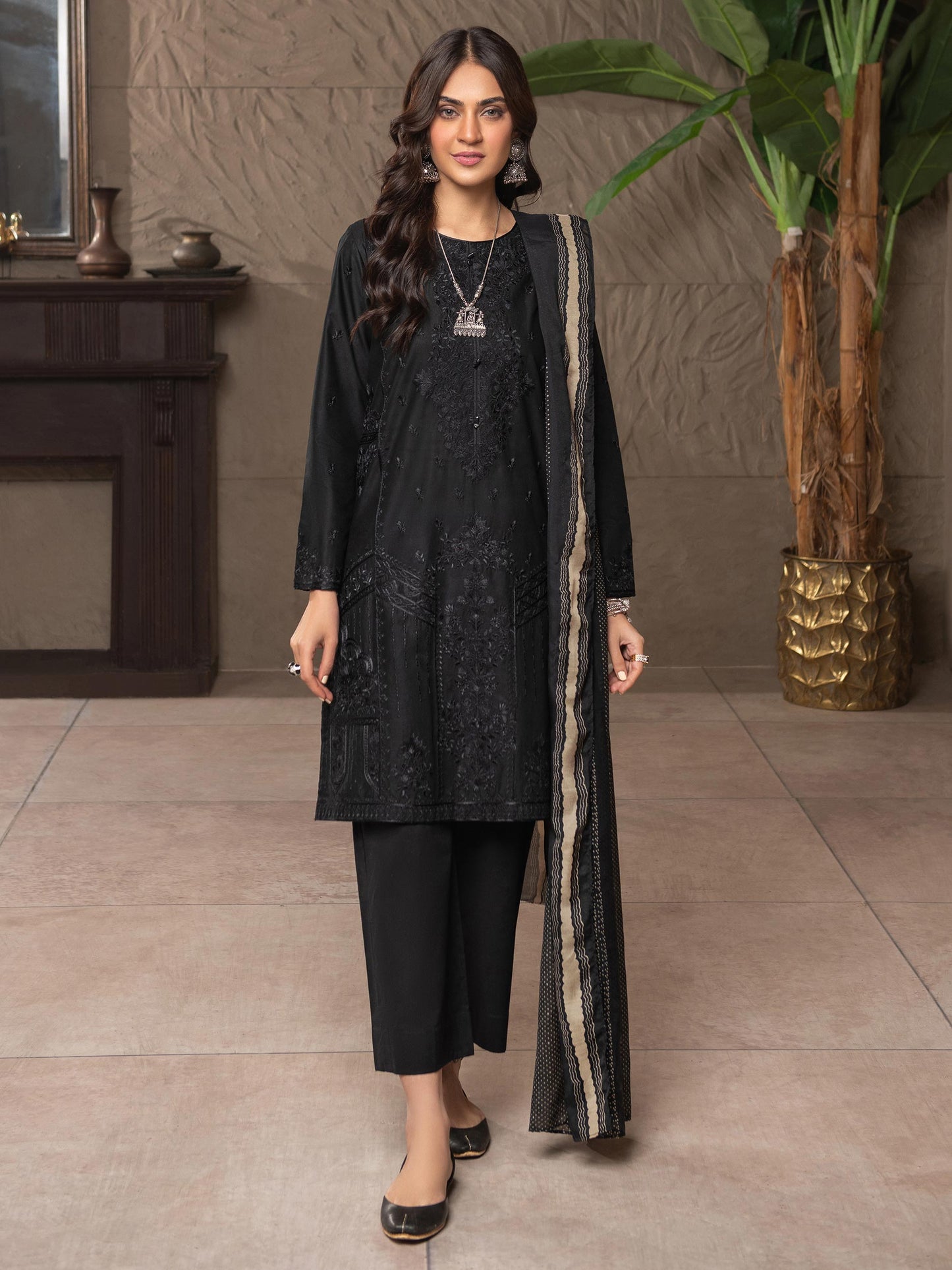 2 Piece Lawn Suit-Embroidered (Unstitched)