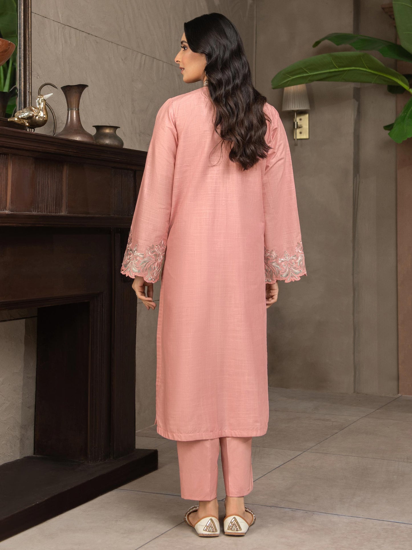 2 Piece Lawn Suit-Embroidered (Unstitched)