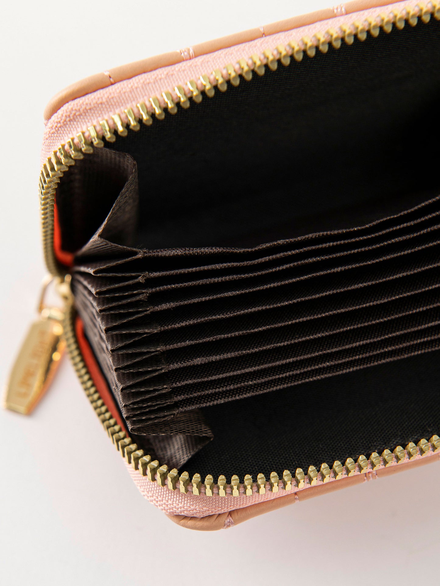 Thread Detailing Card Holder