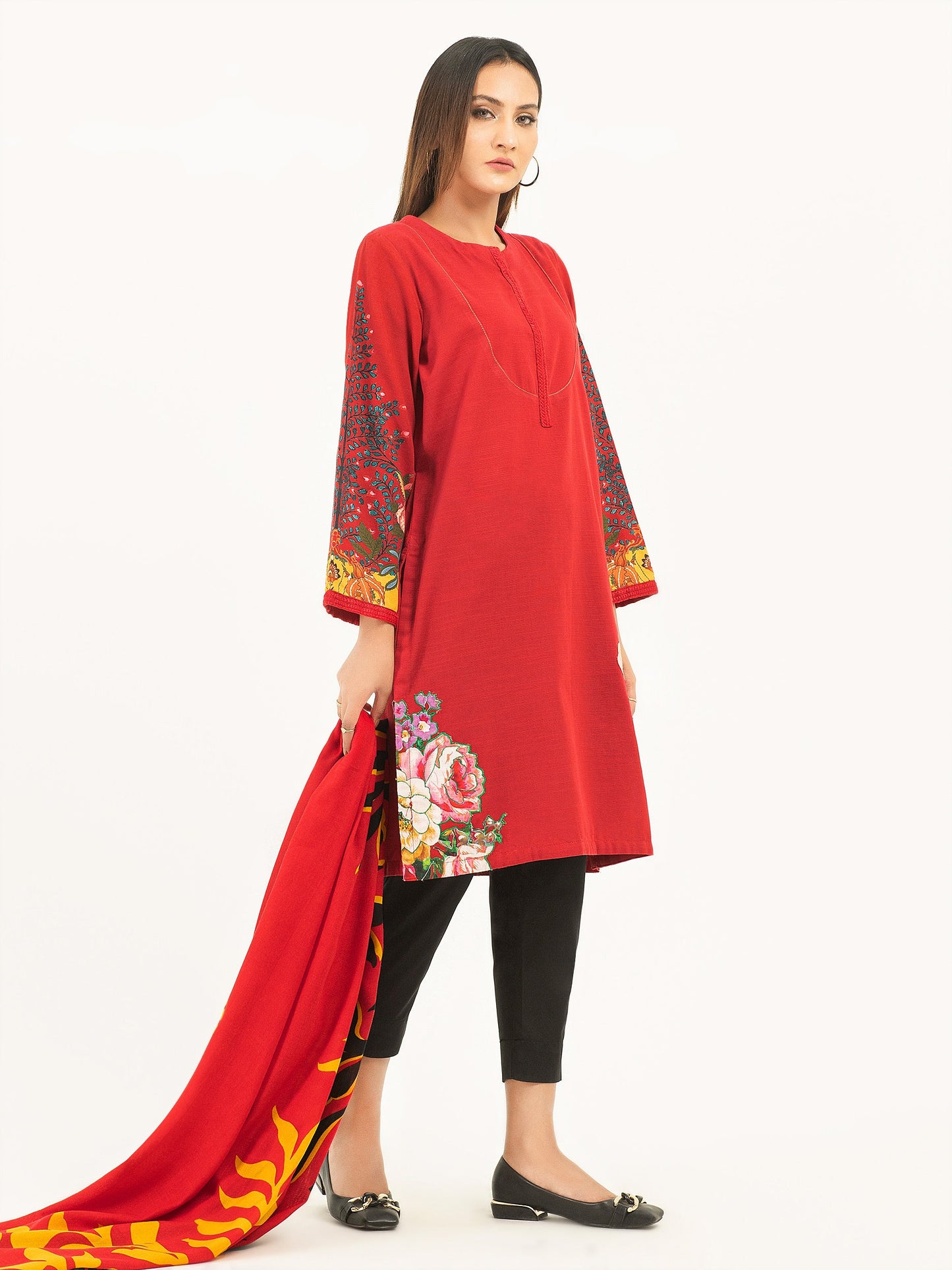 2 Piece Khaddar Suit-Embroidered (Pret)