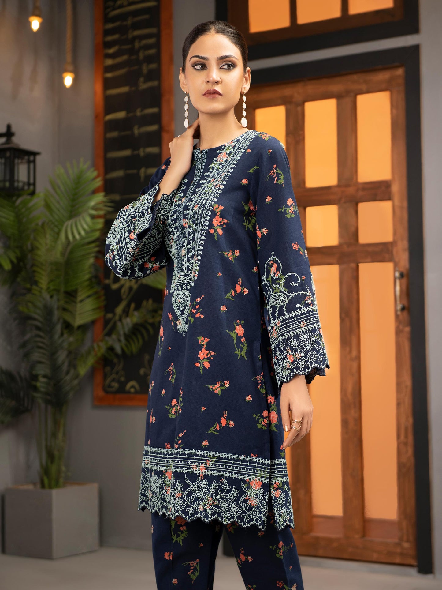 2 Piece Khaddar Suit-Embossed (Unstitched)