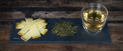 Comté with Dragonwell Xi Hu Lung Ching tea - Boska Holland