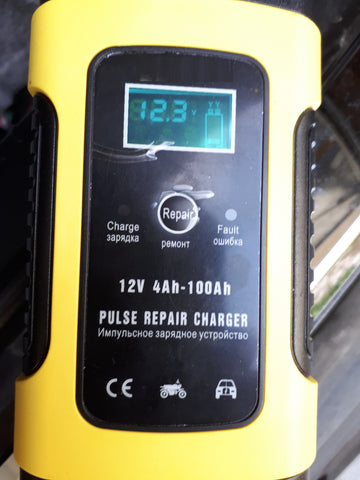 automatic charger 12 V with LCD display   milena-spb.com
